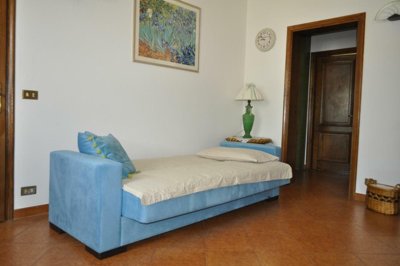 La Casa Di Montelonti Apartment ปอจจิบองซี ภายนอก รูปภาพ